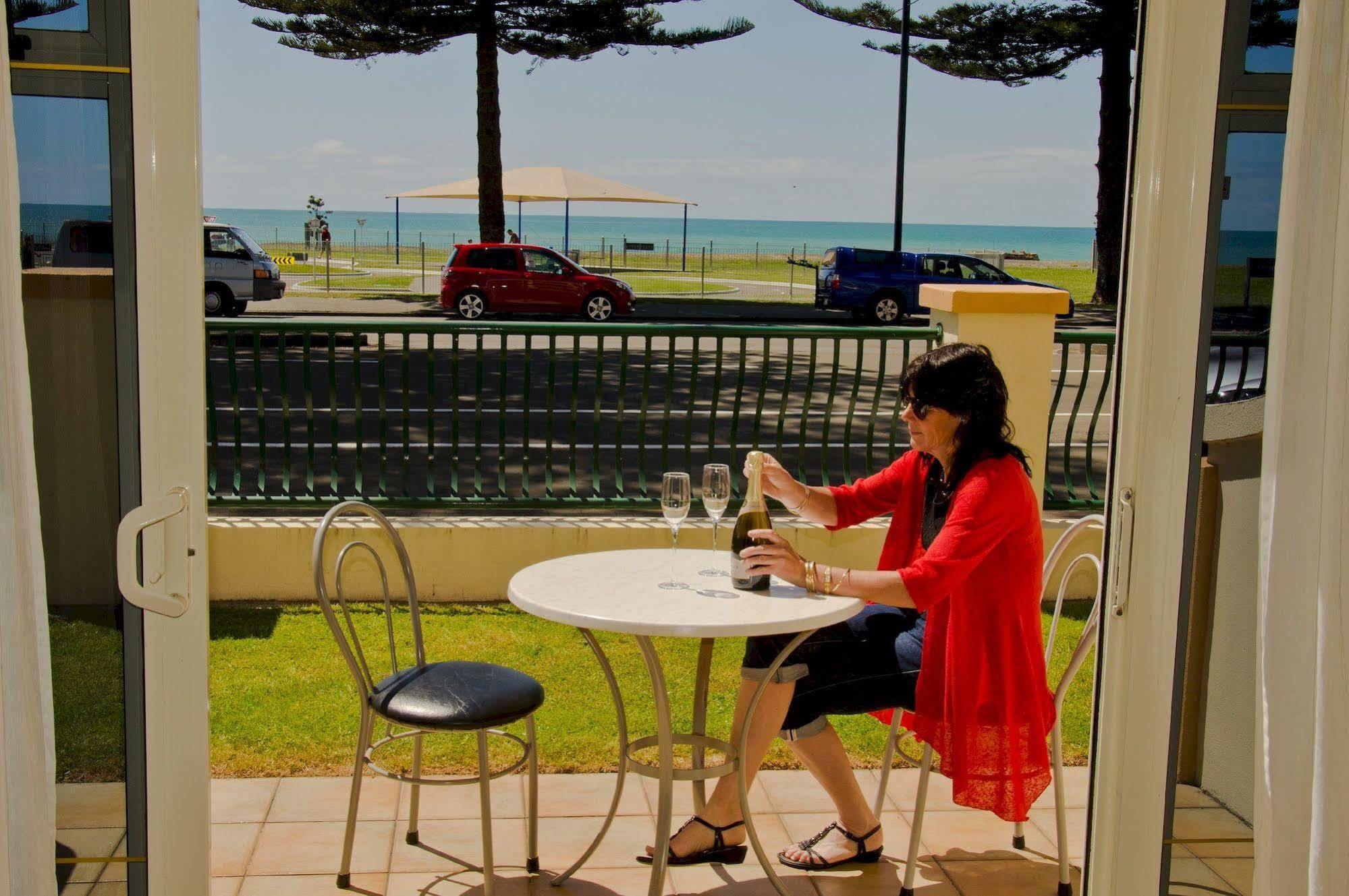 Beachfront Motel Napier Buitenkant foto