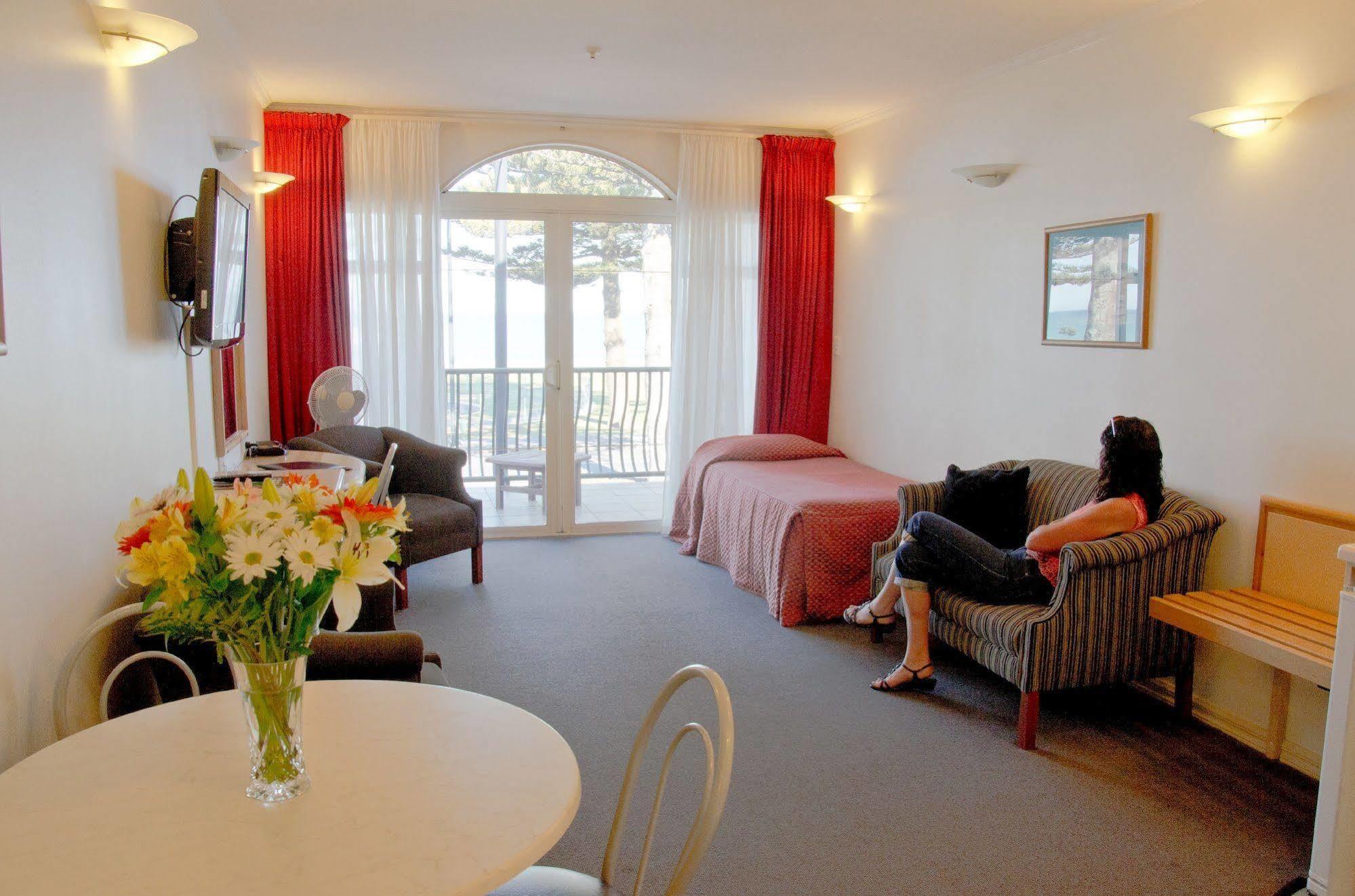Beachfront Motel Napier Buitenkant foto